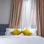Capital 11 Hotel