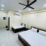 Goroomgo Kashi Residency Varanasi