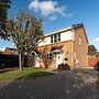 Homely 2bed 2bath House in Erdington With Parking Sleep 6