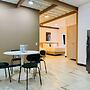 w Glorious Loft w Elegant Balcony in Cali