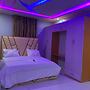Umbrella Properties Hotel Moniya