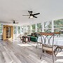 6 Mi to Sponge Docks: Lake Tarpon Getaway w/ Dock!
