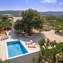 Charming Villa With Swimming Pool