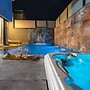 Naomi Boutique Suites