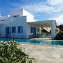 Glyfada CN Cheerful 5 Bedroom Home on the Beach