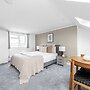 Spacious Room In Morden