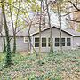 1 Mi to Dtwn Newburgh: Quiet Home w/ Yard!