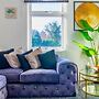Rayleigh Retreat-spacious Family 3 Bed Apartment