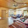 Lake Palestine Cabin Getaway on 1 Acre!