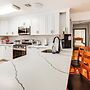 8 Mi to Nyc: Centrally Located Jersey City Apt!