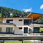 Luxury Apartment With Stunning Mountain View