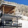 Luxury Apartment With Stunning Mountain View