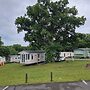 Thorness Bay - 3-bed Cabin - Sleeps 6 - Sea View