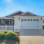 Golf, Shop & Unwind: Lovely Home in The Villages!
