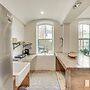 Walk to Waterfront: Chic Hudson Valley Garden Apt