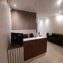 THE HIGHCLASS HOTEL