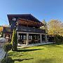 Villa Iskar Lake Residence
