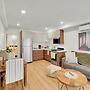 Brand-New Chic Nest In Prime Location
