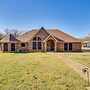 Large Yard, Fire Pit & Games: Grandview Haven!