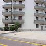 Apartment With Scenic View