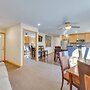 1/2 Mi to Attractions: Apartment w/ Deck