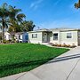 Luxury Modern Retreat w Spacious Yard Premium Comfort