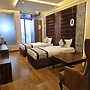 HOTEL KHS LANDMARK