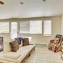 4 Mi to Vail Ski Resort: Cozy Getaway w/ Deck!