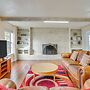 3 Mi to Lake Arlington: Texas Family Home