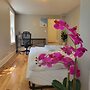 Entire House 1BD King Bed near Downtown