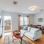 < 3 Mi to Dtwn Roanoke: Inviting Unit w/ Balcony