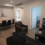 Signature Airport Proximity suite