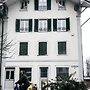 Nimbuzzz Apartments