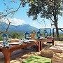 Ella Nine Peaks (Araliya Villa & The Club House)