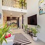 3 Mi to Dtwn: Modern Townhome w/ Yard in Houston