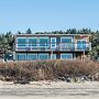 Blue Starfish by Avantstay Ocean Views Direct Cannon Beach Access