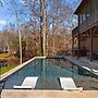 Winding Down by Avantstay Sleeps 20 Dock View
