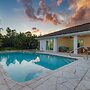 Casa Bonita by Avantstay Large Backyard Patio Pool Hot Tub