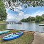 Family Lake House Retreat by Avantstay Sleeps 28