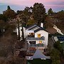 Terrace Hill Modern Paso Robles Escape Near Wineries Dining and Hot Sp