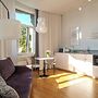 Miro Rooms Center Cloud - Quite Chic