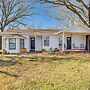 Grills, Fire Pit & Yard: Central Granbury Home!