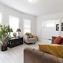 Family-friendly 4BR Detroit Home: Wifi & Parking