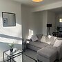 Cosy 2-bed Home - Central Location