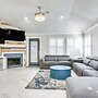 Community Pool & Courts: Missouri City Gem w/ Yard