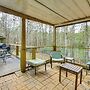 5 Mi to West Point Lake: Group Getaway Near Town
