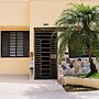Hostal CaliView Inn