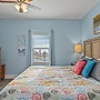 Laketown Wharf 402