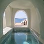 Lunar Sea Suite Hot-tub & Caldera View