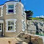 Seafront Cottage - Beach Access - Pet Friendly